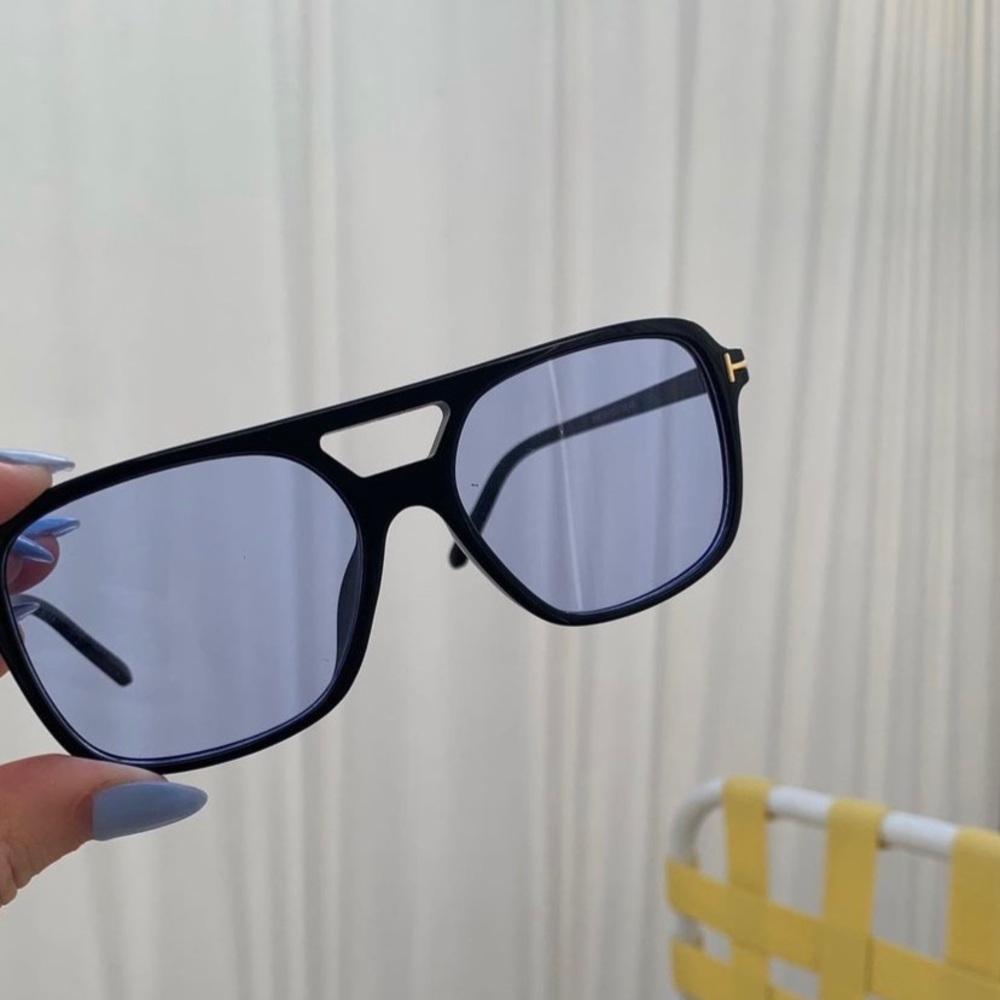 unisex sky blue aviator sunglasses
